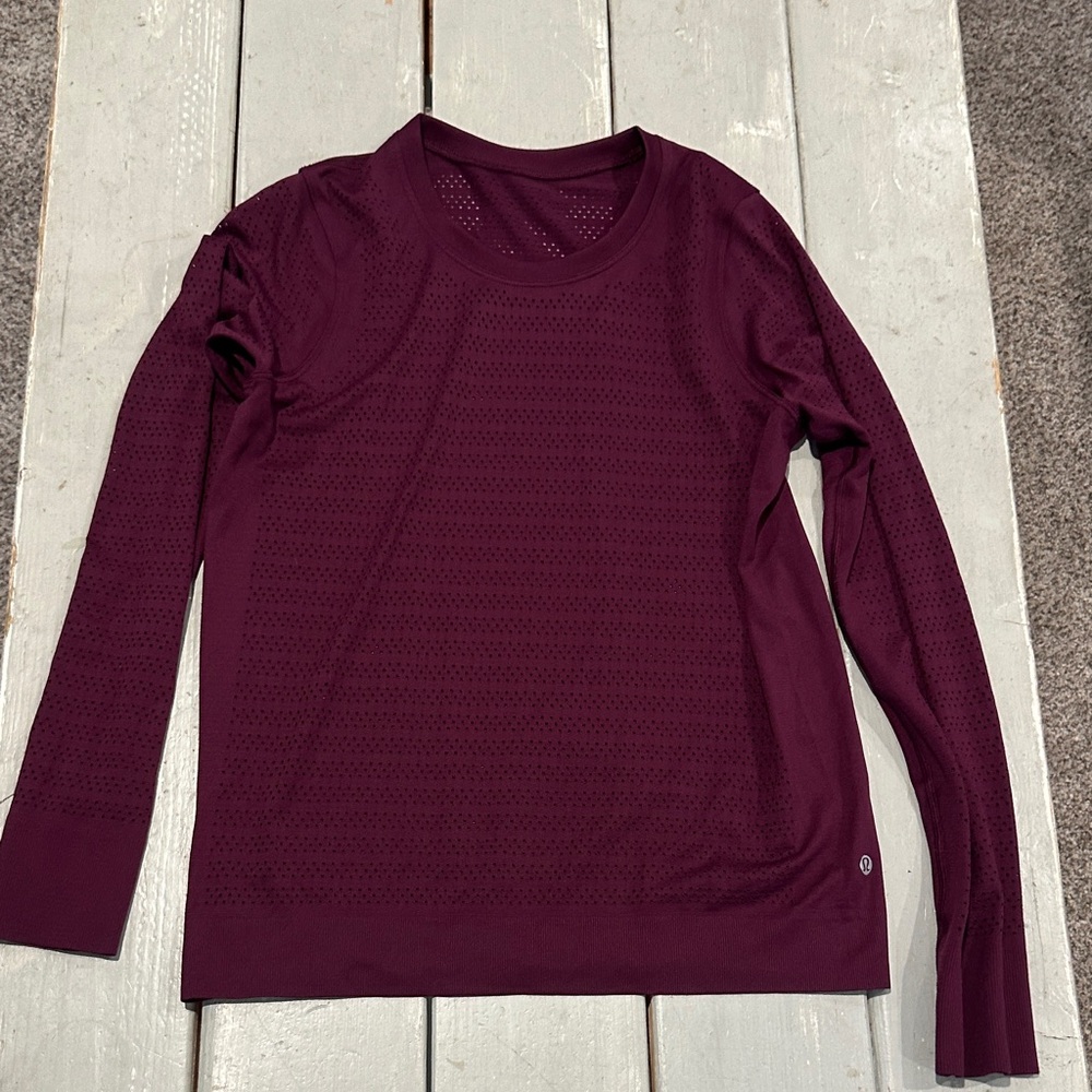 Lululemon Breeze By Long Sleeve *Squad sz 8  Marvel / Marvel